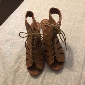 Charles Albert heels